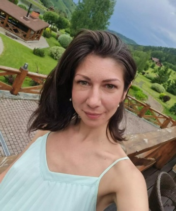 Я знаю, как доставить тебе удовольствие и расслабление, ведь я настоящая профессионалка. Мои услуги включают эротический массаж, классический секс, оральные ласки, а также ролевые игры и фантазии. Ты можешь быть уверен, что со мной ты окунешься в мир страсти и наслаждения. Посмотри мои фото и отзывы, они говорят сами за себя. Я живу в Москве, так что давай встретимся в моей уютной квартирке и погрузимся в океан наслаждения вместе. 💋💦 Аиша